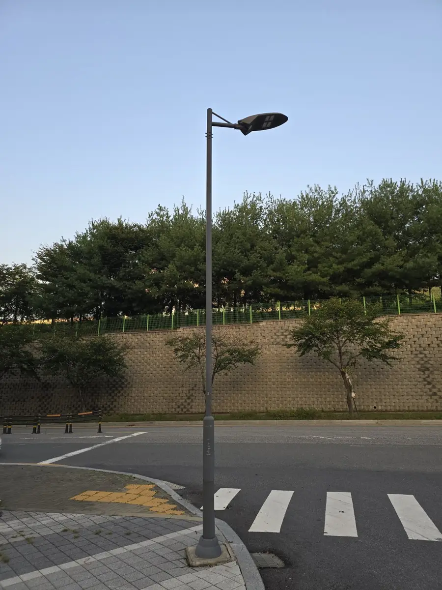 가로등 업체 파손 된 기둥 보수 전문 — 시공 후