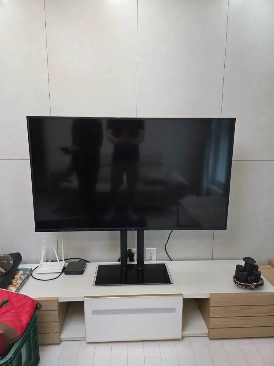거실tv스탠드조립 시공 사진 4