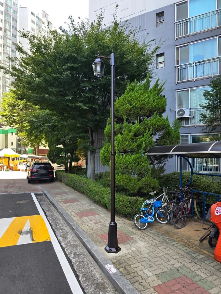 아파트 가로등 교체 및 파손 보험 처리 — 시공 후