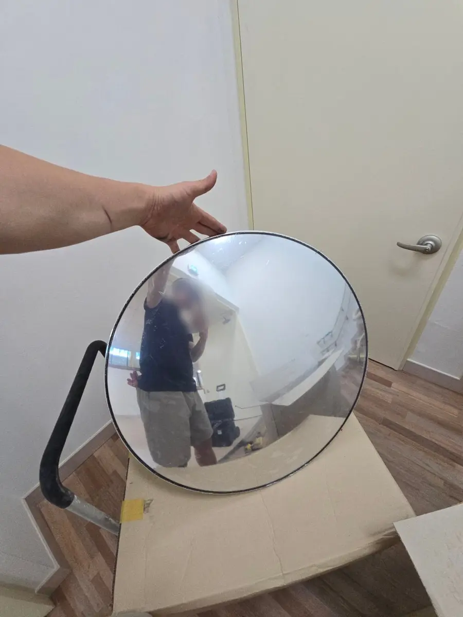실내반사경 설치로 사각지대 해소 시공 사진 4