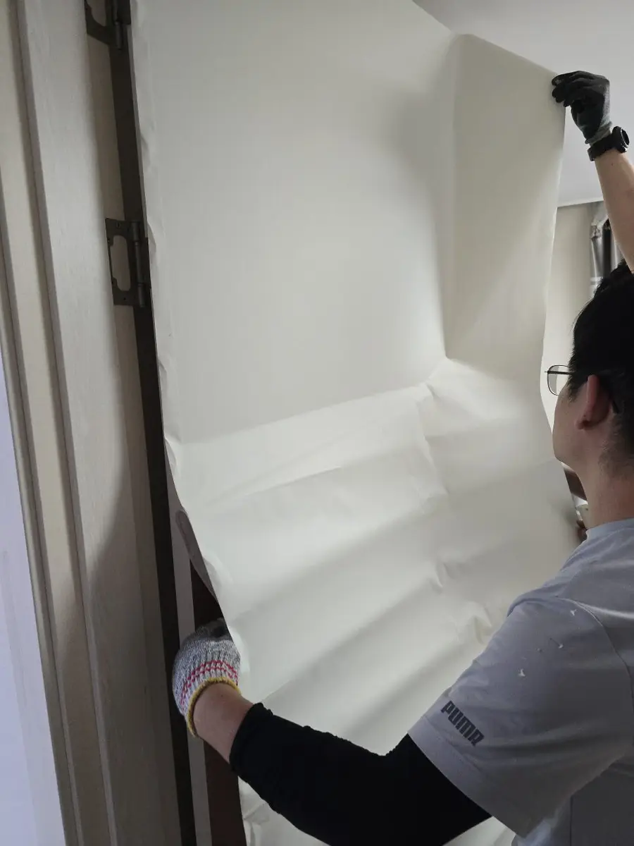 화성 문 시트지 전문 시공 — 시공 후
