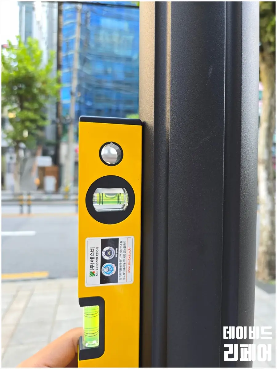 강남구 미래타워 앞 파손 된 가로등 복구 작업 현장 강남구 시공 사진 45